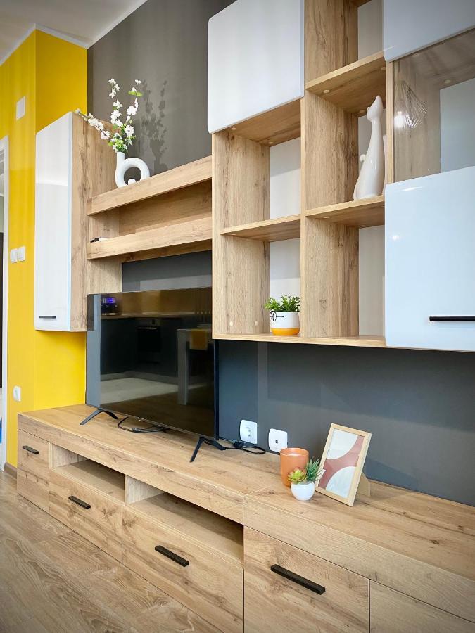Art Apartment For 4 People Free Parking & Wifi スタラ・ザゴラ エクステリア 写真