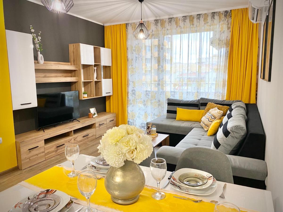 Art Apartment For 4 People Free Parking & Wifi スタラ・ザゴラ エクステリア 写真