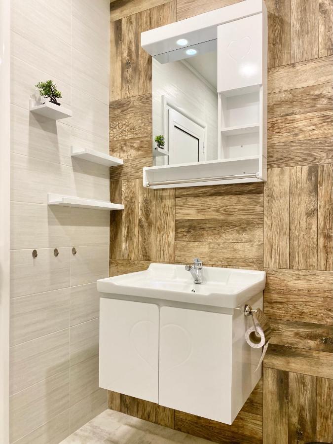 Art Apartment For 4 People Free Parking & Wifi スタラ・ザゴラ エクステリア 写真